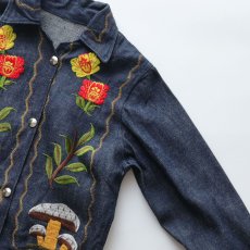 画像4: 70's UNKNOWN BRAND DENIM EMBROIDERED SHORT LENGTH SNAP JACKET "MINT CONDITION" (4)