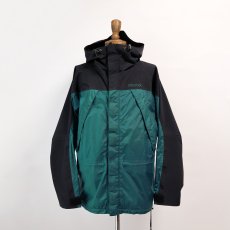 画像17: 90's Marmot GORE-TEX MOUNTAIN PARKA (17)