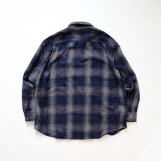 画像2: 〜00's ST. JOHN'S BAY COTTON OMBRE CHECK HEAVY FLANNEL SHIRT (2)