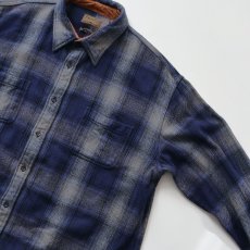 画像3: 〜00's ST. JOHN'S BAY COTTON OMBRE CHECK HEAVY FLANNEL SHIRT (3)