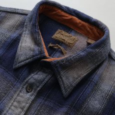 画像6: 〜00's ST. JOHN'S BAY COTTON OMBRE CHECK HEAVY FLANNEL SHIRT (6)