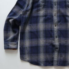 画像4: 〜00's ST. JOHN'S BAY COTTON OMBRE CHECK HEAVY FLANNEL SHIRT (4)