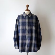 画像10: 〜00's ST. JOHN'S BAY COTTON OMBRE CHECK HEAVY FLANNEL SHIRT (10)