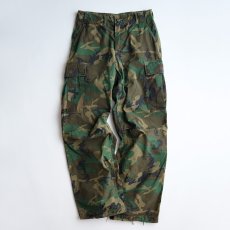 画像1: 60's US ARMY RIP-STOP COTTON POPLIN ERDL LEAF CAMOUFLAGE JUNGLE FATIGUE CARGO PANTS【SMALL-LONG】 (1)