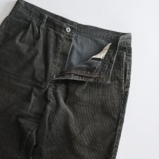 画像4: QUATTRO WIDE WALE CORDUROY TUCK PANTS "MADE IN FRANCE" 【SIZE : W33 x L30.5 程度】 (4)