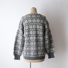 画像11: OLD UNKNOWN BRAND WOOL SNOWFLAKE PATTERN HAND KNIT BOAT NECK NORDIC SWEATER (11)